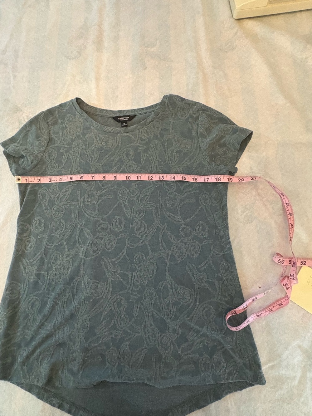 Simply Vera Vera Wang Avocado Green Floral Jacquard Short Sleeve Top Size M